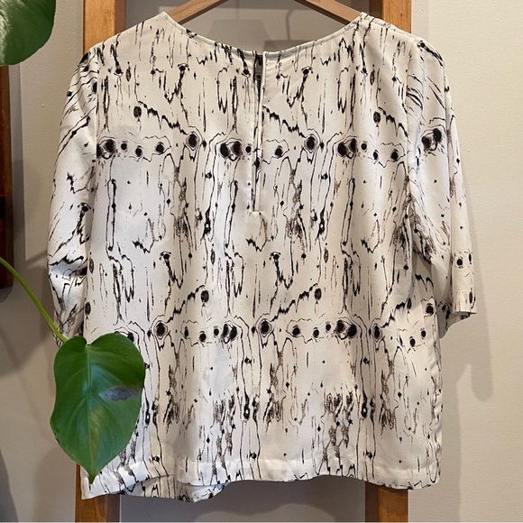 DKNYC SZ S White and Black Birch Bark Blouse! - Picture 14 of 14